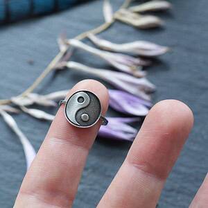 Yin Yang Ring - Silver - Black and White - Light and Dark - Good and Evil