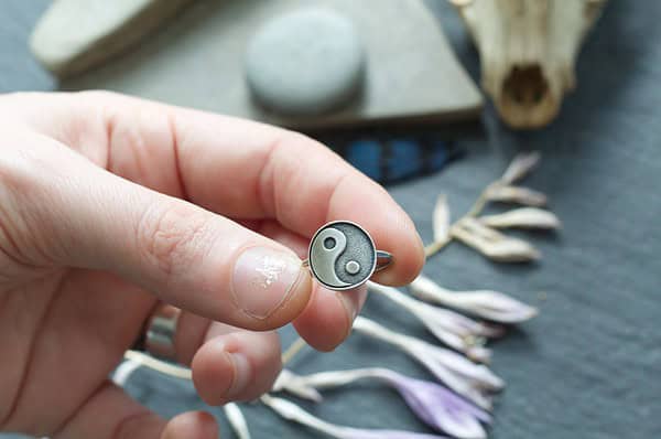 Yin Yang Ring - Silver - Black and White - Light and Dark - Good and Evil - Image 4