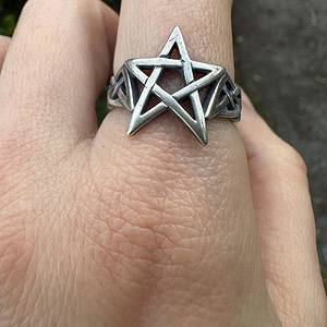 Sterling Silver Celtic Knot Pentagram Ring, Witchy Pagan Jewelry, Wiccan Star Gift for Her, Spiritual Protection Symbol, Statement Band