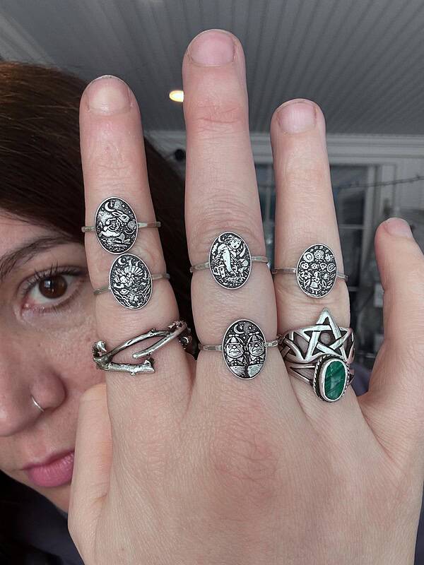 Sterling Silver Alice in Wonderland Ring, Storybook Jewelry with White Rabbit House Scene - Image 5