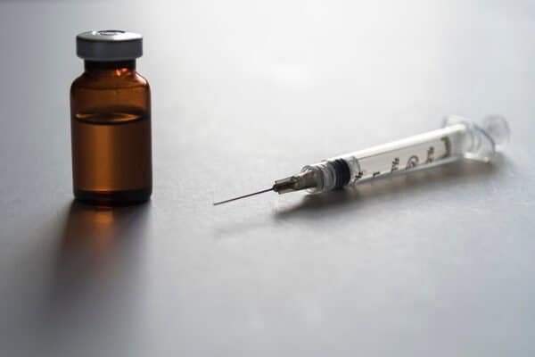 testosterone vial with needle