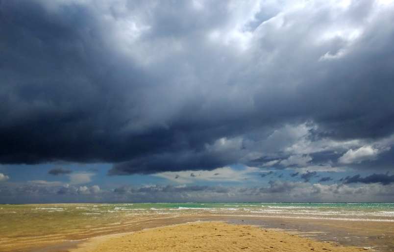 أمطار اليوم وانخفاض درجات الحرارة إلى 14 درجة غدًا