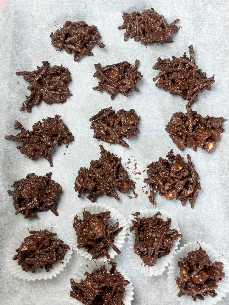 baking tray filled with blobs of ting-a-ling ready to place in the refrigerator to set.