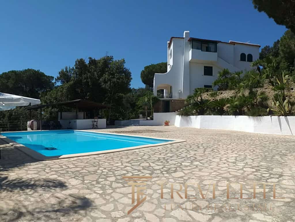 villa in sabaudia near the beach and lake (19)