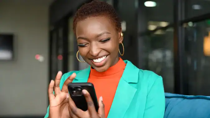 20 Ways Humor Can Help You Heal After Heartbreak
