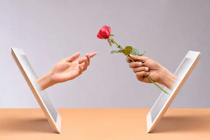 20 Tips for Making a Long-Distance Relationship Work