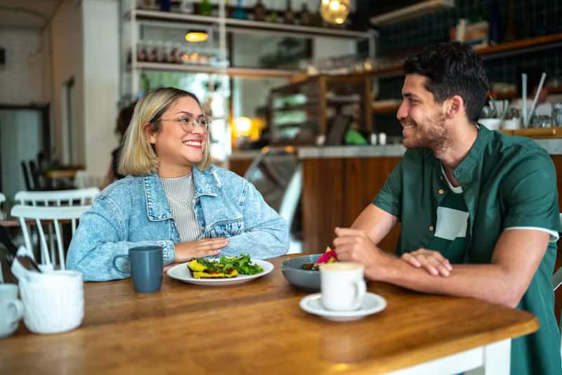 First Date Tips: 20 Ways to Make a Great First Impression