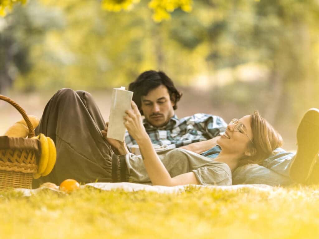 12 Tips for Balancing Independence and Togetherness in Your Relationship