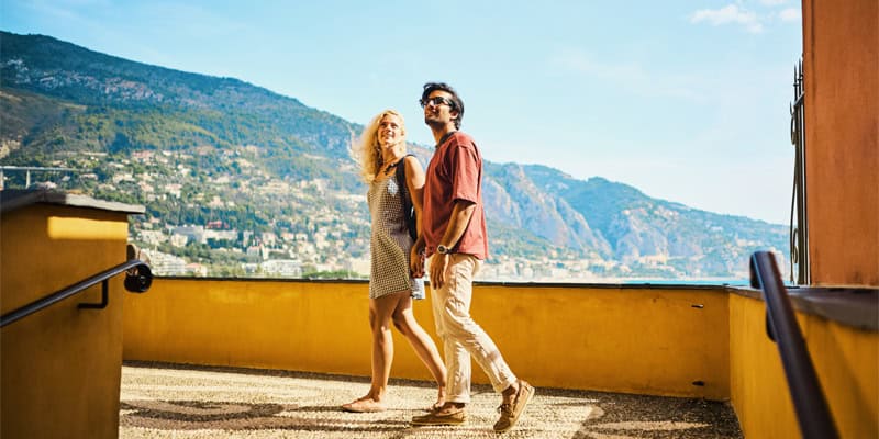 First Date Tips: 20 Ways to Make a Great First Impression