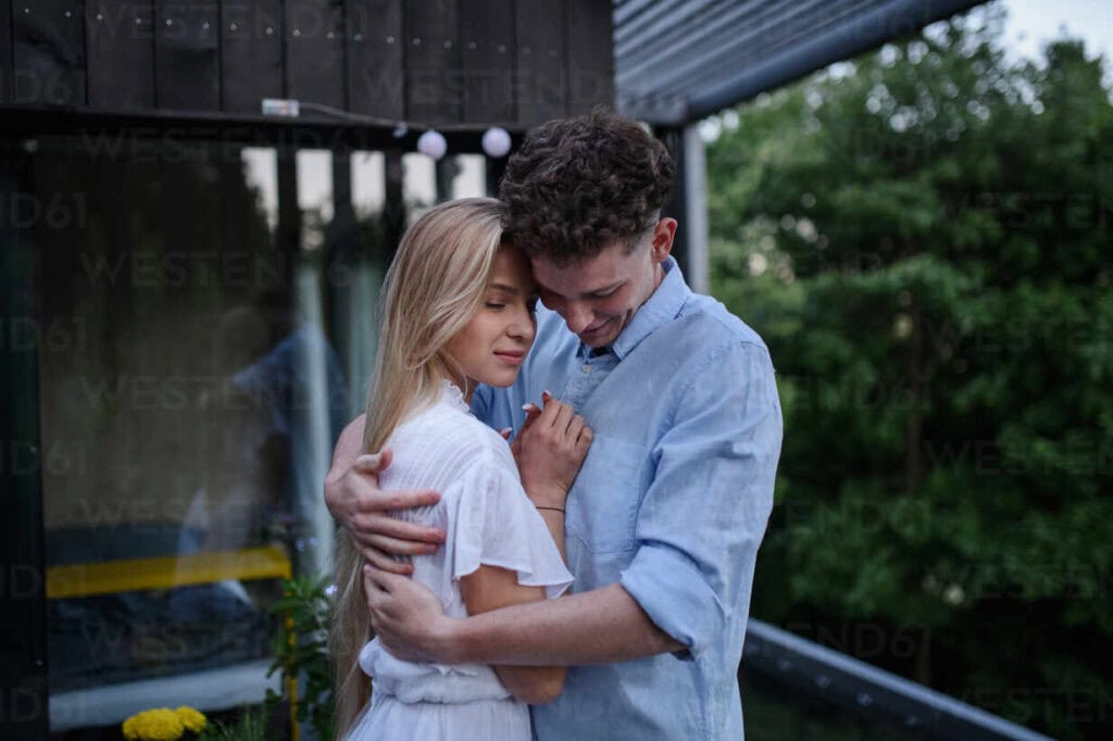 15 Ways to Overcome Your Fear of Commitment