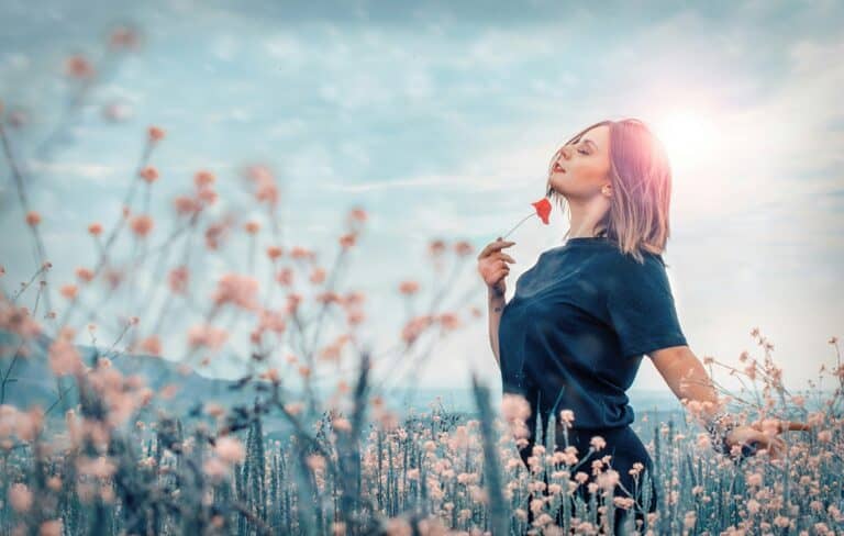 15 Tips for Finding Happiness on Your Own