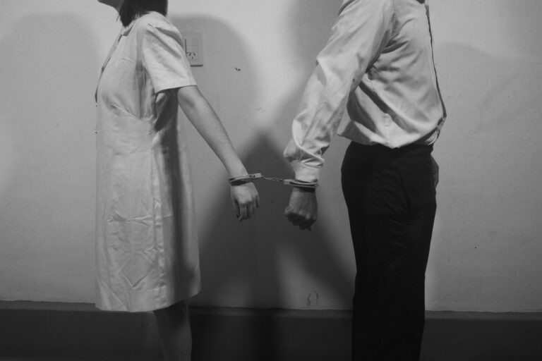34 Red Flags You Should Never Ignore on the First Date