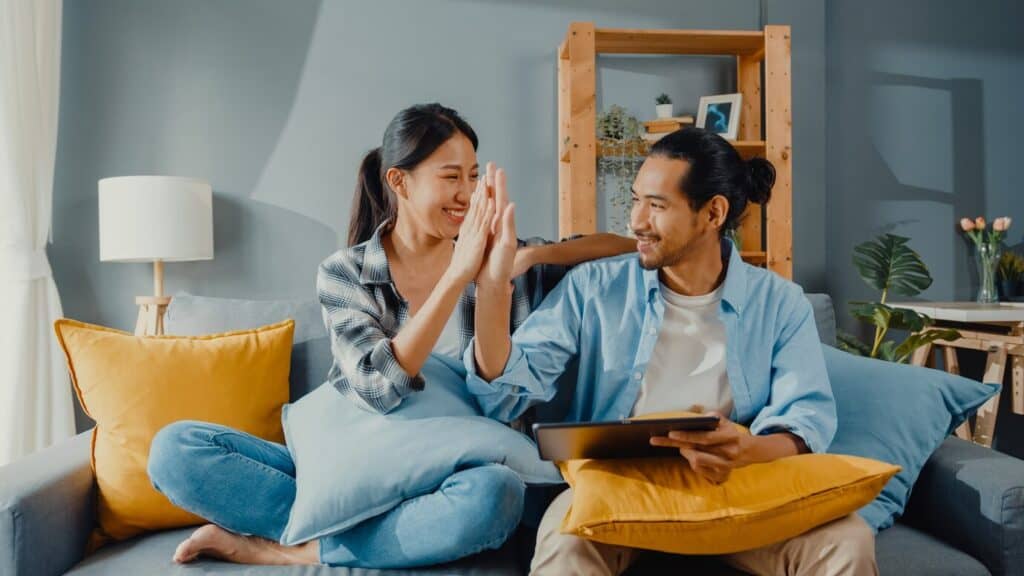 15 Ways to Maintain Your Identity While in a Relationship