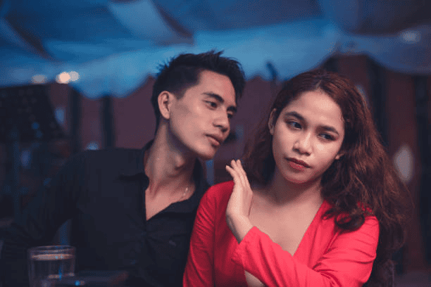 34 Red Flags You Should Never Ignore on the First Date
