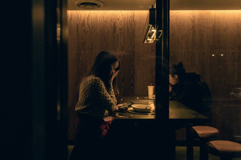 34 Red Flags You Should Never Ignore on the First Date
