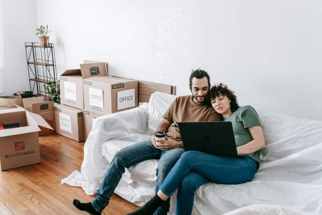 15 Ways to Maintain Your Identity While in a Relationship