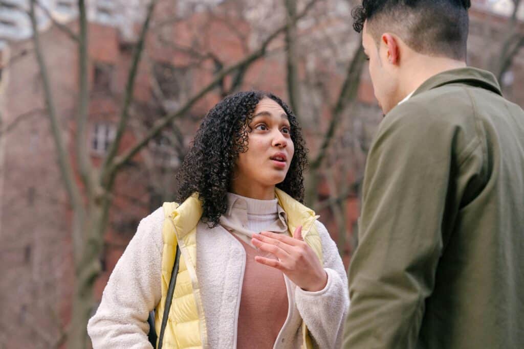 34 Red Flags You Should Never Ignore on the First Date
