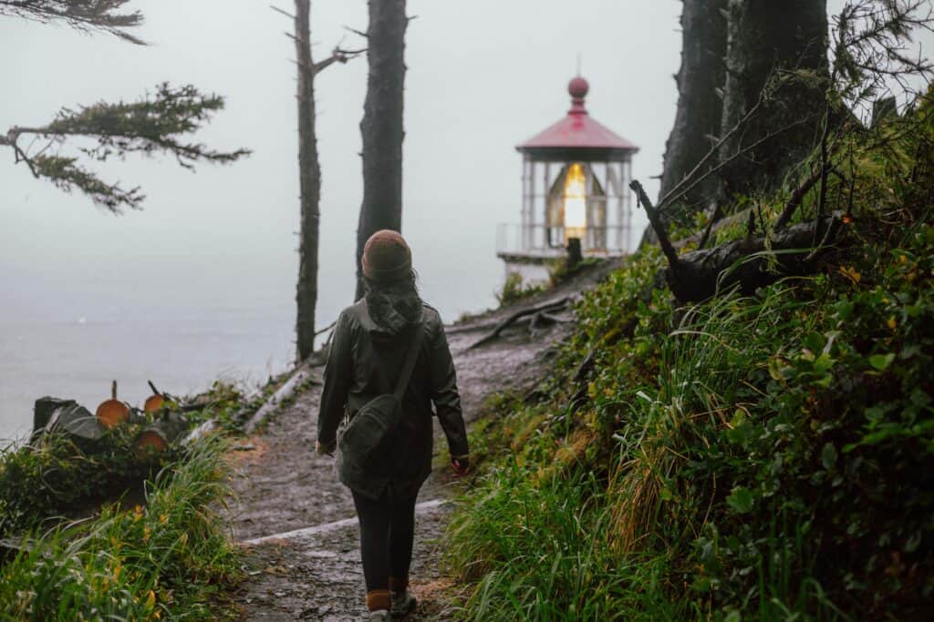 Flying Solo: 10 Tips for Enjoying Social Events When You're Single
