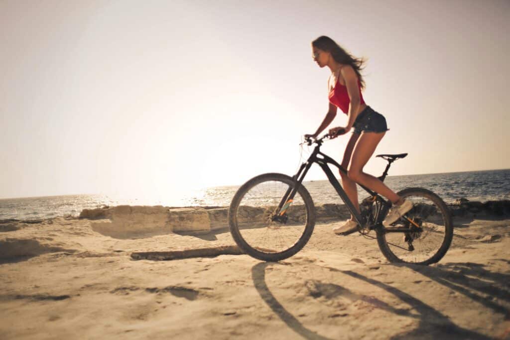 15 Ways to Maintain Your Identity While in a Relationship