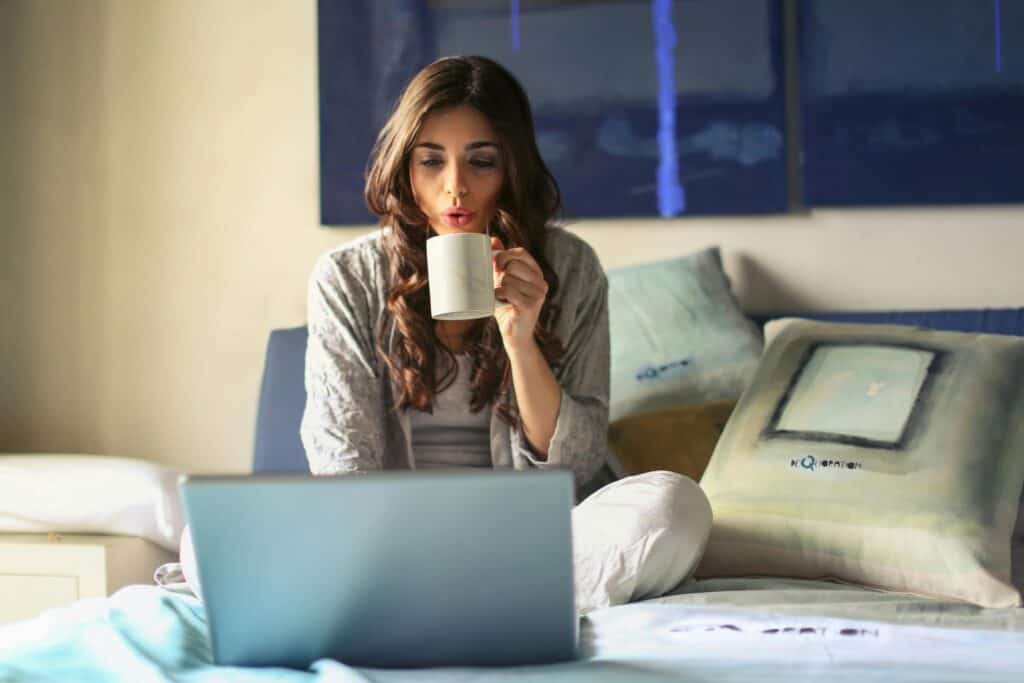 20 Tips for Making a Long-Distance Relationship Work