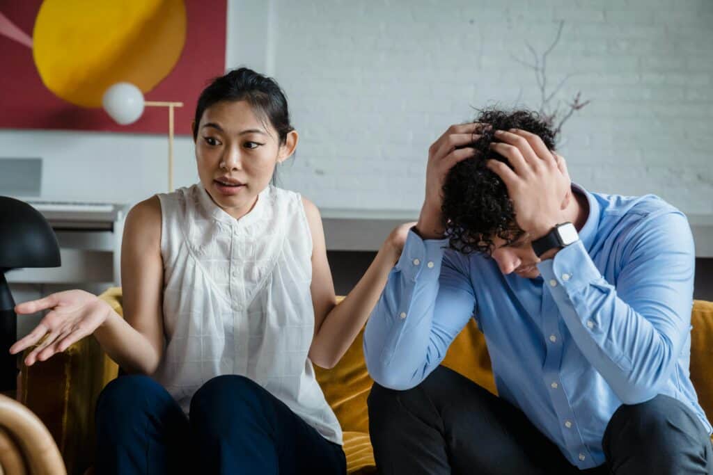 34 Red Flags You Should Never Ignore on the First Date
