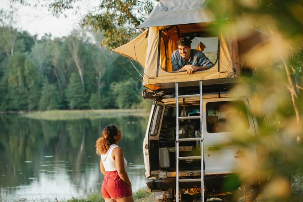 12 Tips for Balancing Independence and Togetherness in Your Relationship