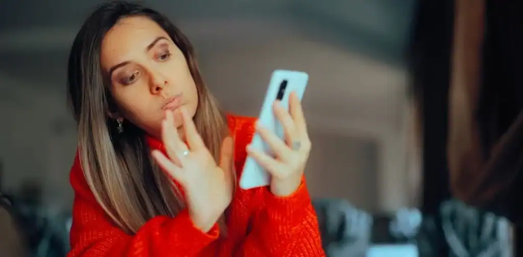 20 Safety Tips for Navigating Online Dating