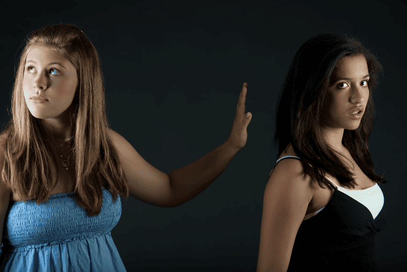 16 Signs of Love Bombing and How to Protect Yourself