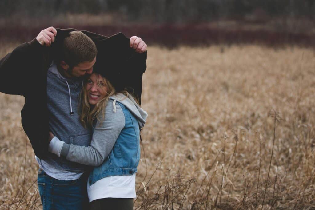 16 Signs of Emotional Intimacy in a Healthy Relationship