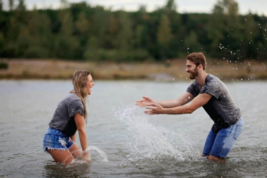 16 Signs of Love Bombing and How to Protect Yourself