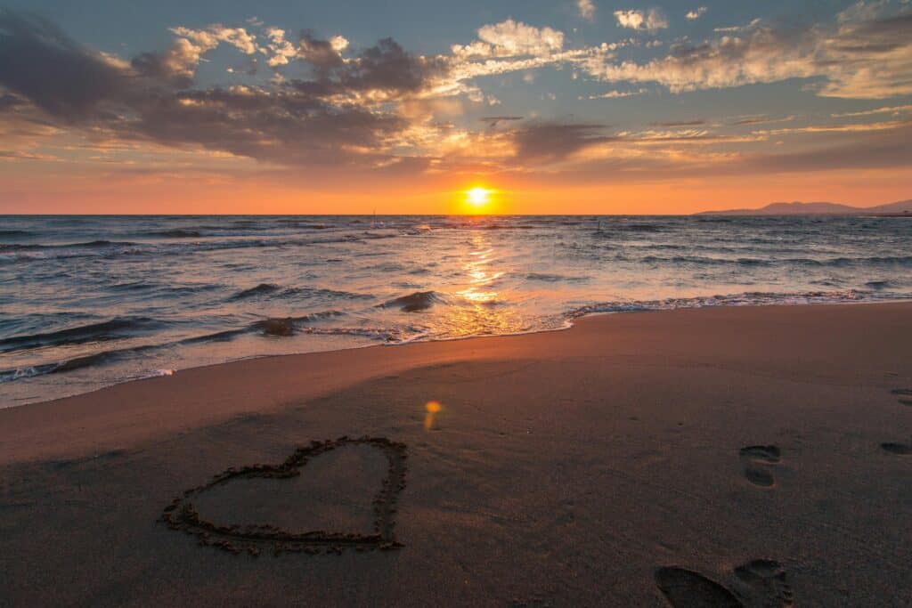 15 Tips for Cultivating a Growth Mindset After Heartbreak
