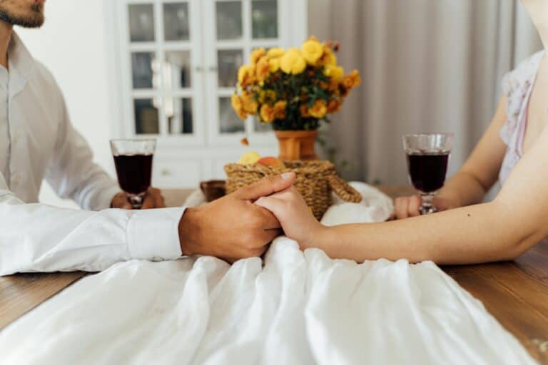 16 Signs of Emotional Intimacy in a Healthy Relationship