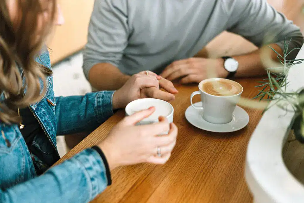 16 Signs of Emotional Intimacy in a Healthy Relationship