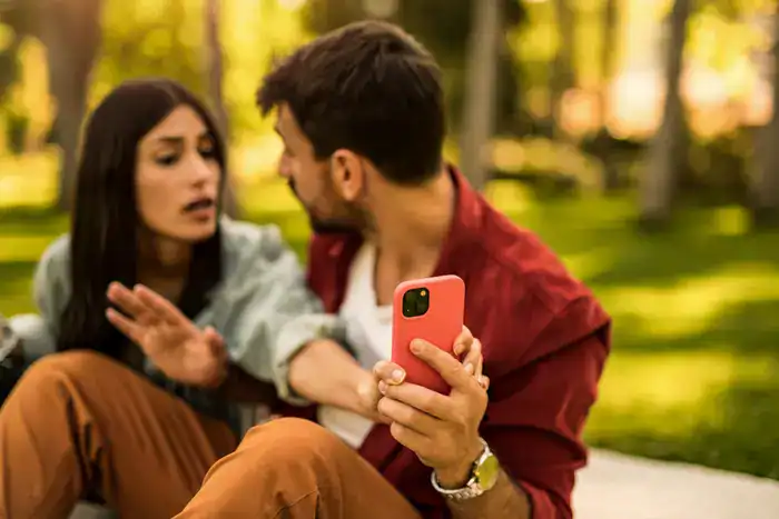16 Signs of Love Bombing and How to Protect Yourself