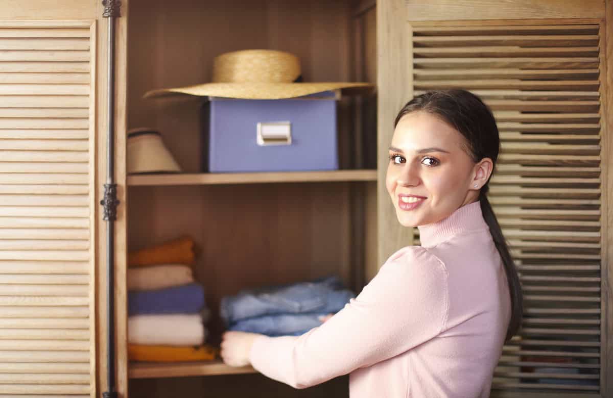 How to Choose the Perfect Closet Organizer for Your Space-01.jpg
