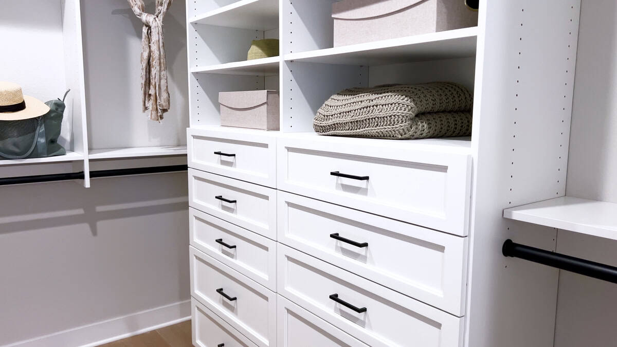 Tallevast, FL Custom Home Organization & enhancements Explore Optimal storage designs in Tallevast, FL