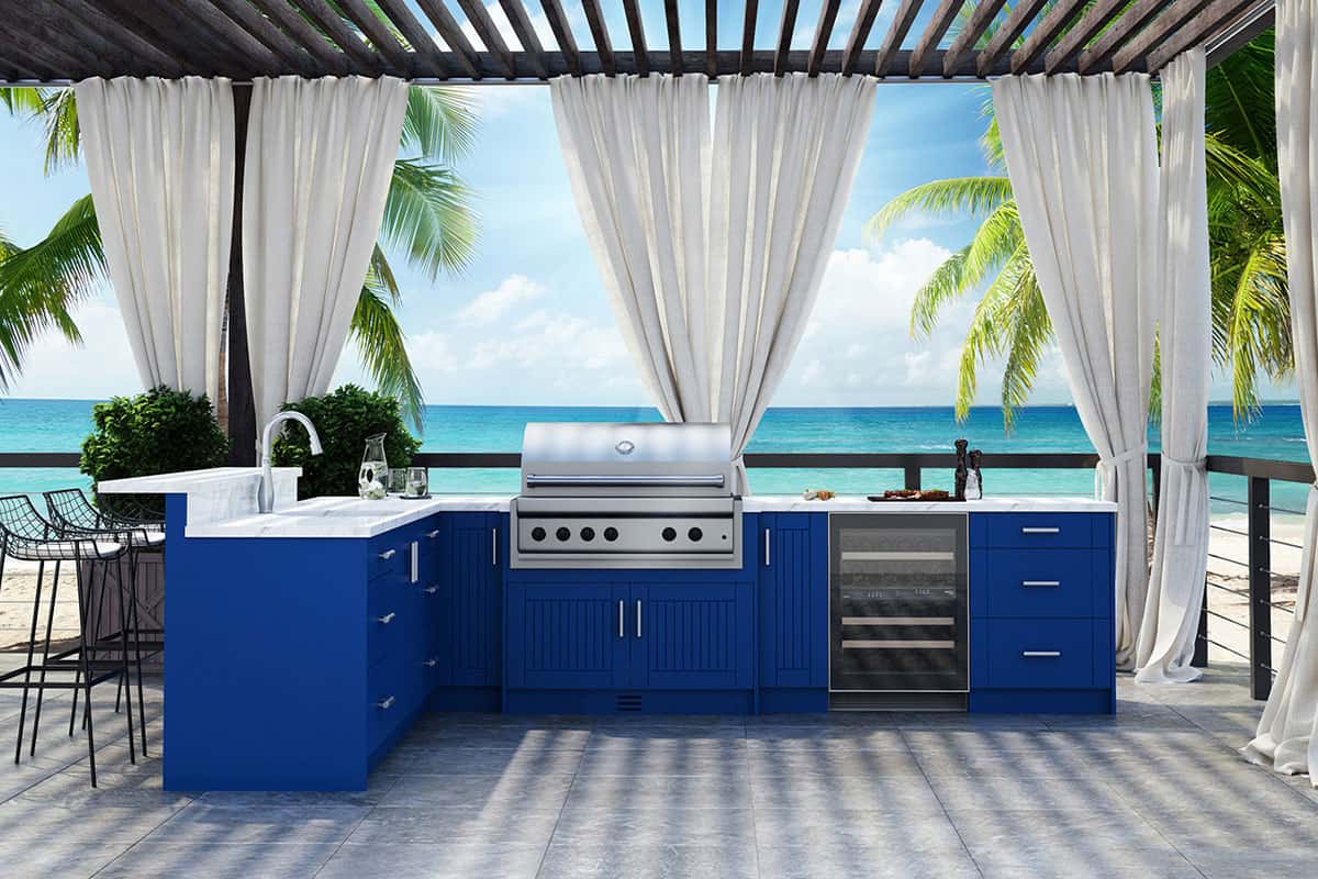 How much does it cost to build an outdoor kitchen in Sarasota, FL?