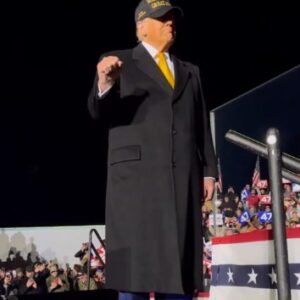 TRUMP BLACK GOLD MAGA HAT