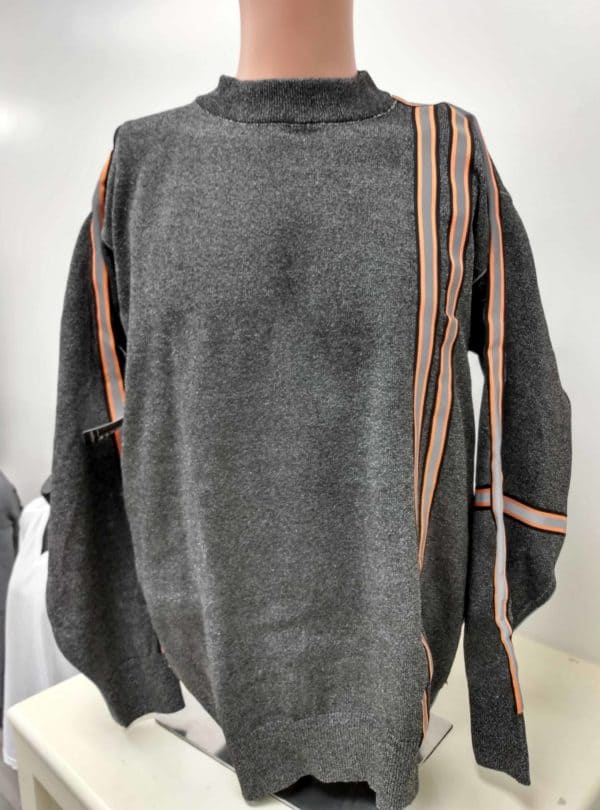 Black crew pullover with reflective stripes 2 - lossy