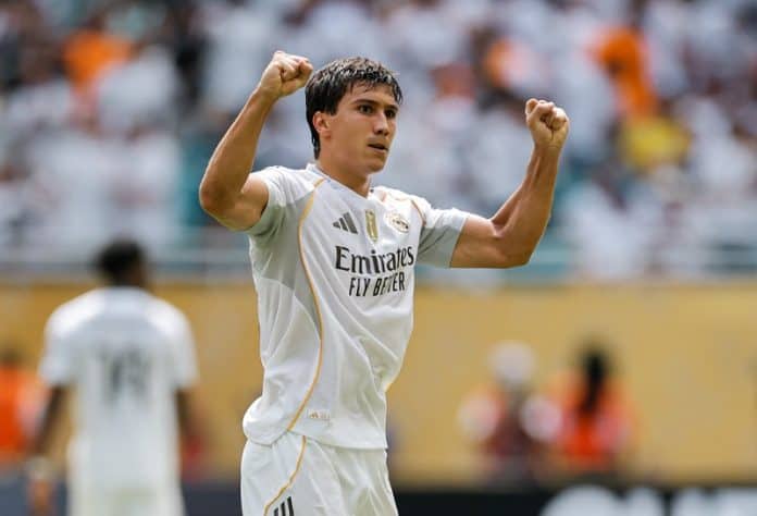 غونزالو غارسيا يتألق مع ريال مدريد ويقترب من تثبيت مكانه