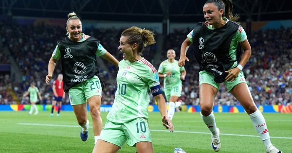 إيطاليا تقلب الطاولة على النرويج وتتأهل لنصف نهائي يورو السيدات 2025
