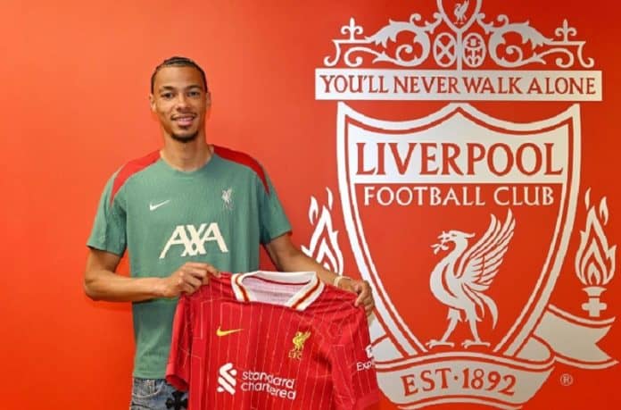 ليفربول يضم إيكيتيكي ويرفع إنفاقه لـ342 مليون دولار