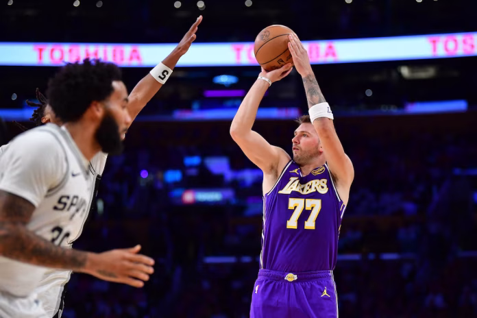 XMEBLSXIPVLGNFGLE6GI72XOUU دونتشيتش يفوز لليكرز وبليزارد ينهون ثاندر