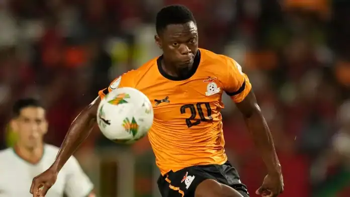 داكا يرعب الجماهير بسقوط على رقبته في الكان!