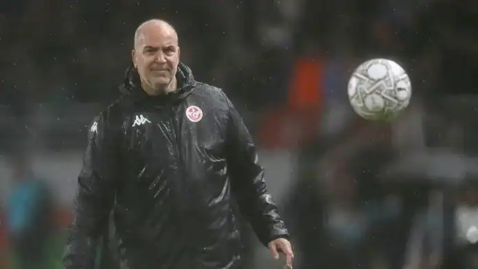 الطرابلسي يشيد ببنية المغرب التحتية بعد الفوز على أوغندا