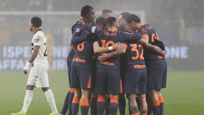 695ed3d3dacb5.r_d.1500-843-0 إنتر يفوز على بارما 2-0 ويحافظ على الصدارة