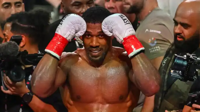 GettyImages-2252120470.jpg أنتوني جوشوا يقرر اعتزال الملاكمة ويبلغ عائلته رسميًا