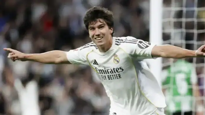 هاتريك غونزالو غارسيا يقود الملكي لاكتساح بيتيس