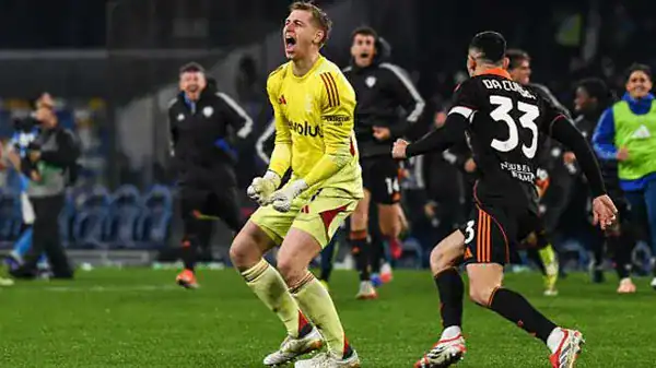 image كومو يقصي نابولي بركلات الترجيح ويبلغ نصف نهائي كأس إيطاليا بعد 40 عامًا