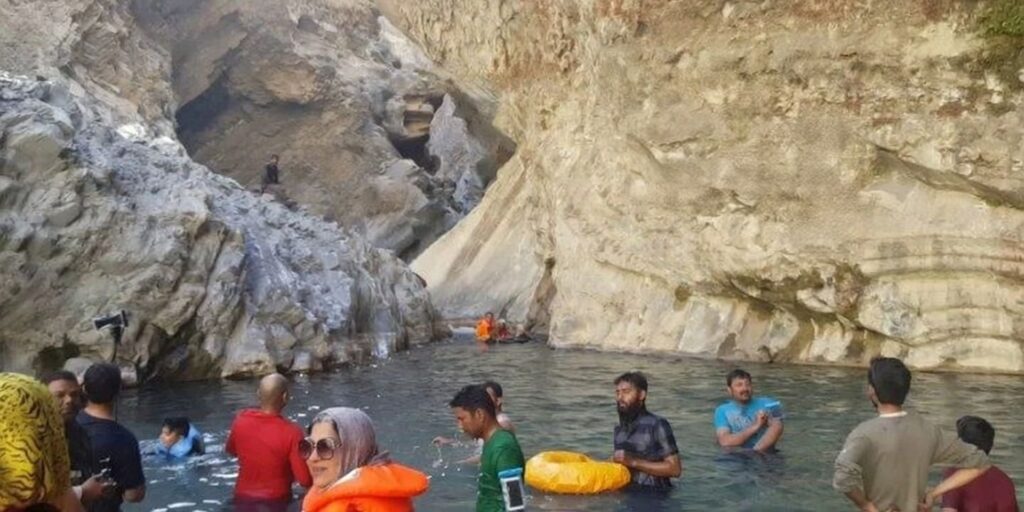 Moola Chuttok Waterfall – Khuzdar, Balochistan